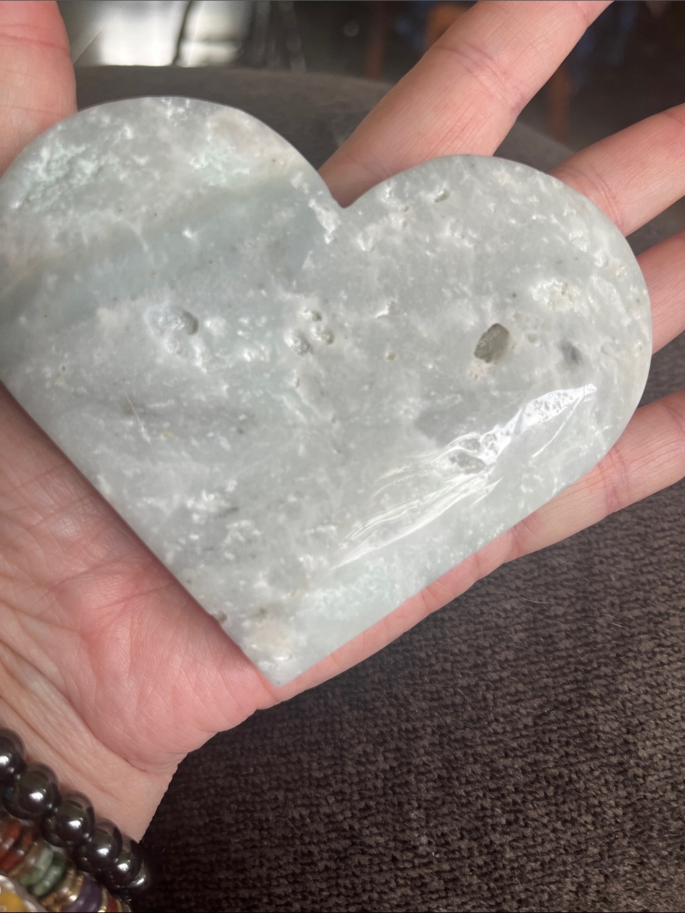 Polished Heart-Shaped Stone Accent Aquamarine in Pale green